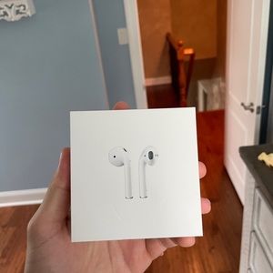 AirPods (2nd generation)
